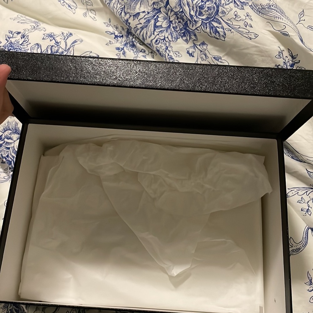 Chanel box - Picture 3 of 3